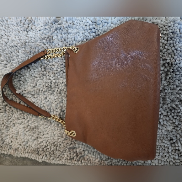 Michael Kors large camel shoulder bag - Picture 3 of 4